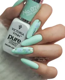 lakier-hybrydowy-victoria-vynn-028-pastel-mint-pastelowa-zielen-8-ml