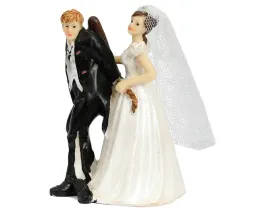 figurka-na-slub-tort-para-mloda-z-maczuga-wys-12cm