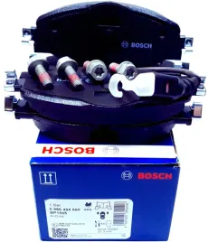 bosch-klocki-hamulcowe-przod-audi-a3-q3-golf-vii-octavia-iii-passat-b8