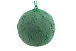 gabka-florystyczna-mokra-zielona-do-kwiatow-zywych-kula-w-siatce-sr-17cm