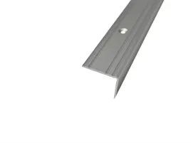 katownik-schodowy-ip36-inox-20x25mm-90cm-ze