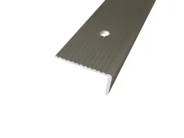 katownik-schodowy-ip40-inox-20x40mm-dl-90cm