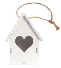 zawieszka-maly-bialy-drewniany-domek-ze-sklejki-z-serduszkiem-3d-7x5x2-cm