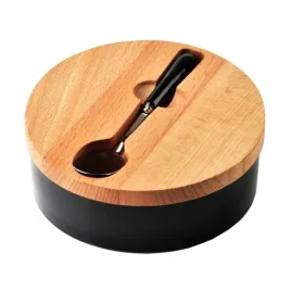 cukiernica-porcelanowa-czarna-z-pokrywa-bambusowa-15-cm-z-lyzeczka-7127