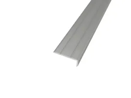 katownik-schodowy-ip31-s-srebro-10x25mm-90cm