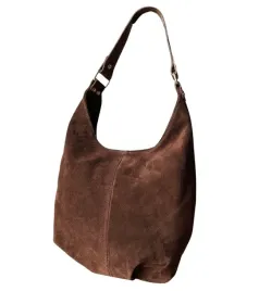 brazowa-zamszowa-torebka-worek-czekoladowa-torebka-zamsz-naturalny-na-zamek