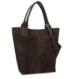 czekoladowa-zamszowa-torebka-worek-skora-naturalna-shopper-a4-vera-pelle