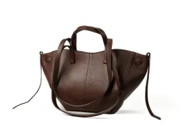 torebka-damska-ze-skory-naturalnej-z-magnetycznymi-zapieciami-cognac