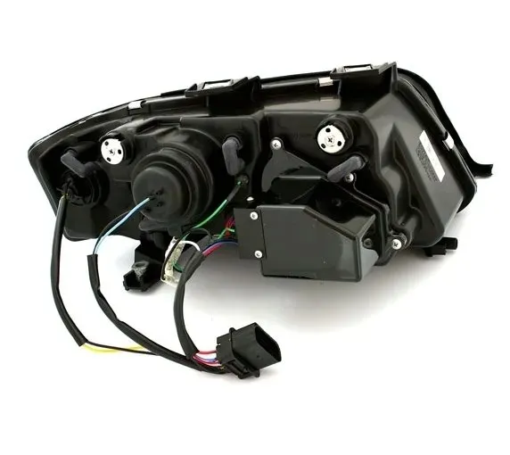 reflektory-lampy-audi-a6-c5-4b-97-01r-dayline-led-rodzaj-swiatel-mijania-tradycyjne-halogenowe