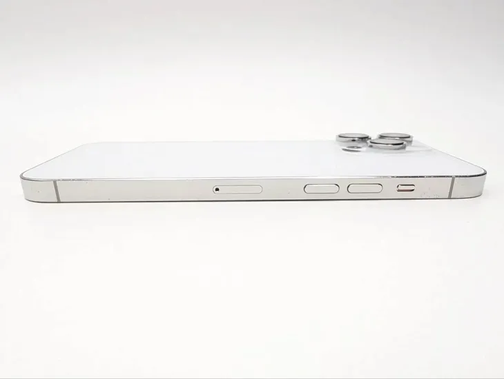 apple-iphone-14-pro-max-128gb-srebrny-funkcje-aparatu-lampa-blyskowa-nagrywanie-wideo-optyczna-stabilizacja-obrazu-wykrywanie-twarzy-zoom