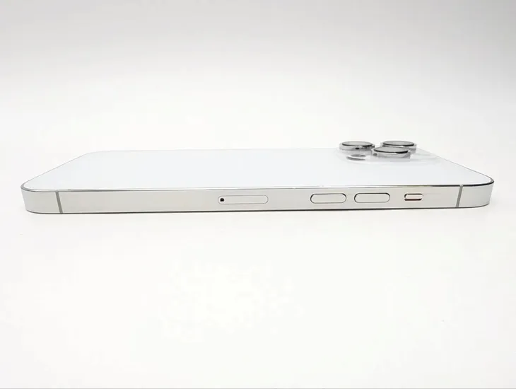 apple-iphone-14-pro-max-128gb-srebrny-rozdzielczosc-nagrywanych-filmow-4k