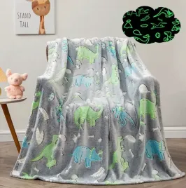 koc-swiecacy-w-ciemnosci-150x200cm-motyw-dinozaurow-polarowy-dla-dzieci