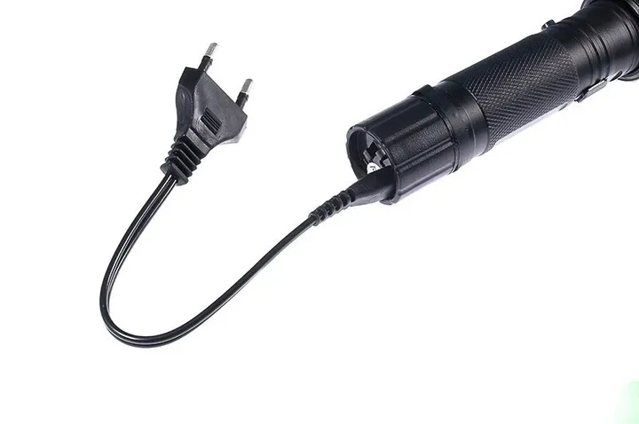 latarka-led-policyjna-cree-laser-led-rodzaj-wielofunkcyjne