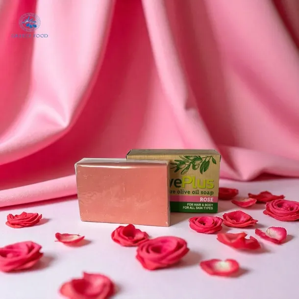 mydlo-do-wlosow-i-ciala-z-czystej-oliwy-z-oliwek-z-grecji-o-zapachu-rozanym-przeznaczenie-uniwersalne