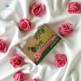 mydlo-do-wlosow-i-ciala-z-czystej-oliwy-z-oliwek-z-grecji-o-zapachu-rozanym-wielkosc-produkt-pelnowymiarowy