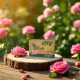 mydlo-do-wlosow-i-ciala-z-czystej-oliwy-z-oliwek-z-grecji-o-zapachu-rozanym-linia-oliveplus