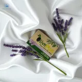 mydlo-do-wlosow-i-ciala-z-czystej-oliwy-z-oliwek-z-grecji-o-zapachu-lawendy-wielkosc-produkt-pelnowymiarowy