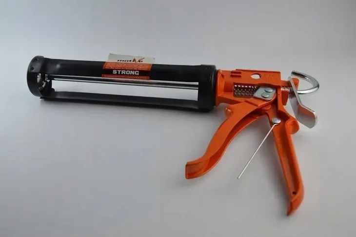 wyciskacz-strong-motive-seria-strong