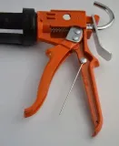 wyciskacz-strong-motive-pojemnosc-tub-ml-300