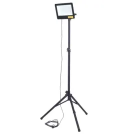 lm150al-naswietlacz-lampa-led-na-statywie-150w-15000lm-220cm-ip54