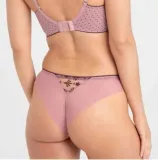 figi-samanta-carmen-m300-s-marka-samanta