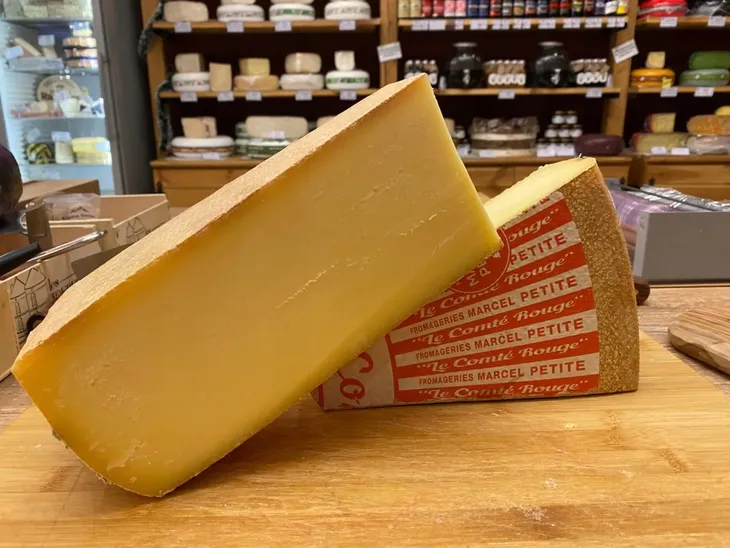 ser-comte-francuski-6-mcy-ok-300g-produkt-nie-zawiera-gmo