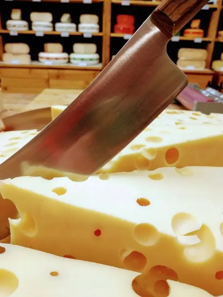 ser-emmental-200g-francja-rodzaj-zolty