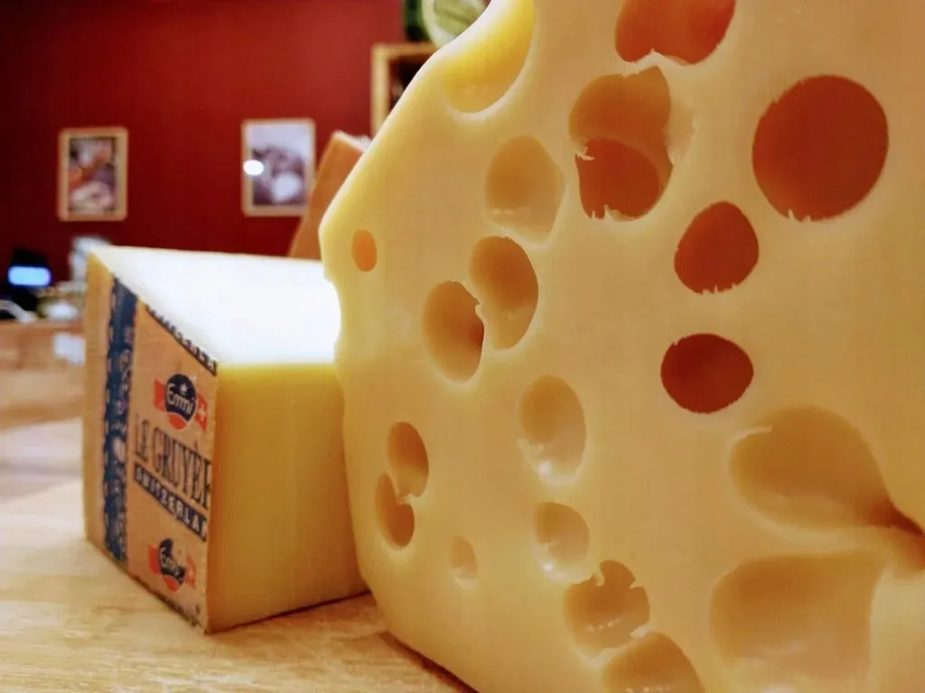ser-emmental-200g-francja