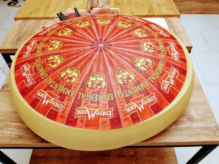 ser-emmental-200g-francja-stan-nowy-marka-bez-marki