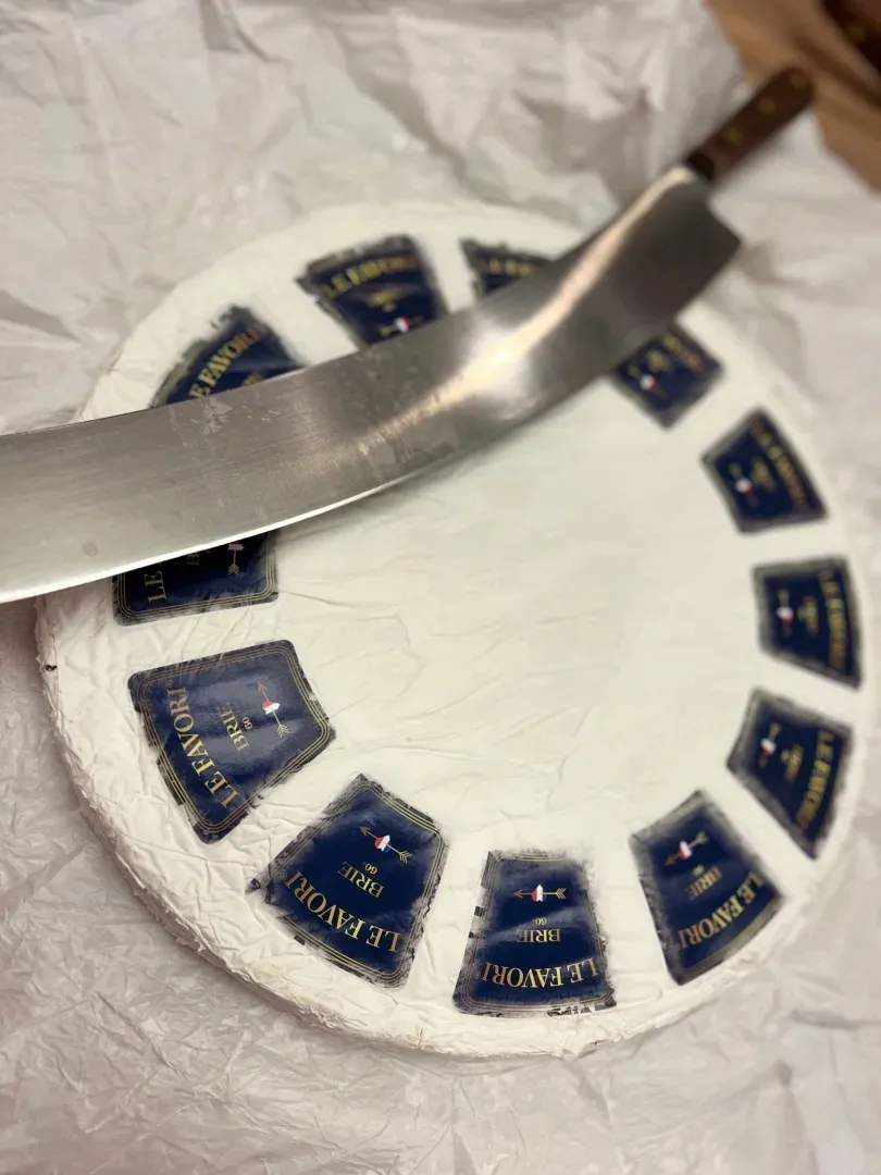 ser-brie-60percent-francja-200g-stan-nowy