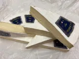 ser-brie-60percent-francja-200g-rodzaj-plesniowy-nazwa-handlowa-le-favori