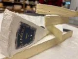 ser-brie-60percent-francja-200g-waga-0-2-kg-stan-nowy