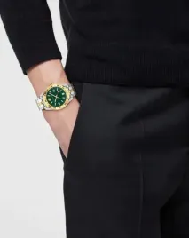 modny-zegarek-meski-versace-greca-time-gmt-ve7c00623