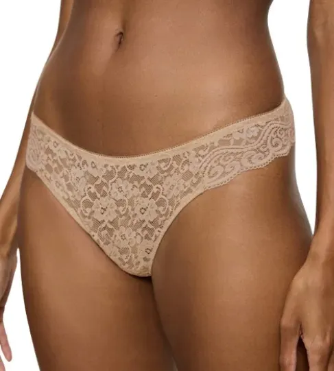 stringi-triumph-amourette-hipster-string-26-40-wzor-dominujacy-kwiaty