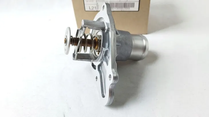 termostat-audi-vw-oe-057121111b-producent-czesci-audi-oe