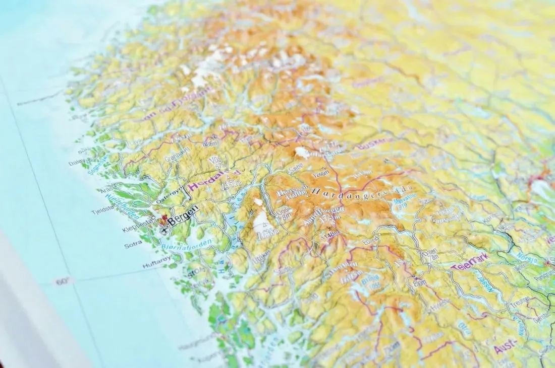 skandynawia-3d-mapa-plastyczna-trojwymiarowa-georelief-w-skalki-1-2-900-000