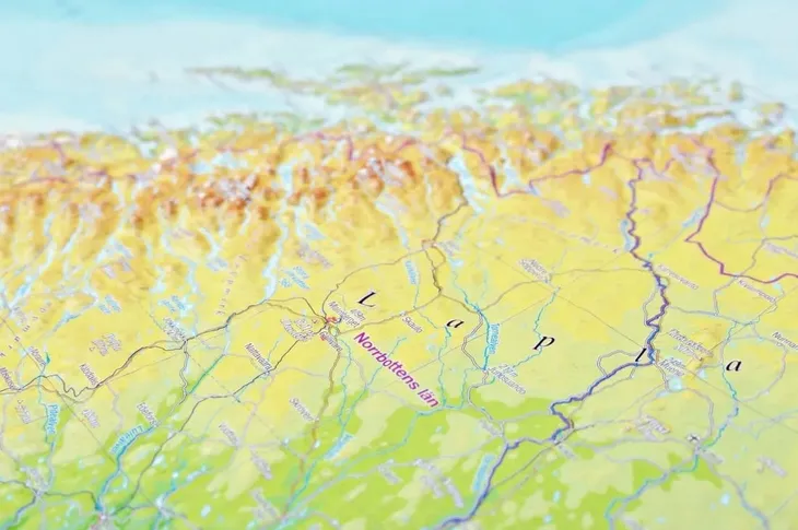 skandynawia-3d-mapa-plastyczna-trojwymiarowa-georelief-w-skalki-1-2-900-000-stan-nowy-tytul-skandynawia-3d-mapa-plastyczna-trojwymiarowa-georelief