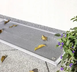 siatka-ochronna-windhager-44x106-cm-do-okien-piwnicznych-aluminium-srebrna