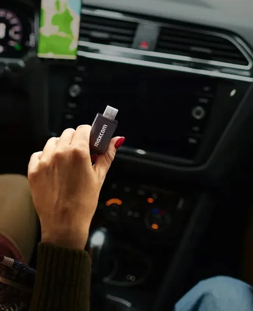 bezprzewodowy-adapter-carplay-android-auto-maxcom-mc02-wave-stan-nowy