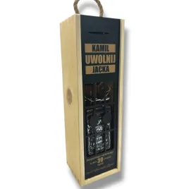 drewniane-pudelko-na-wino-z-imieniem-prezent-na-18-30-40-50-60-urodziny-s24