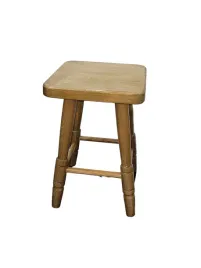 taboret-drewniany-kwadratowy-bukowy-kolor-dab-45cm-producent-maxi-drew