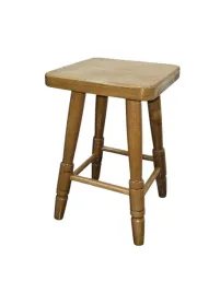 taboret-drewniany-kwadratowy-bukowy-kolor-dab-45cm-producent-maxi-drew
