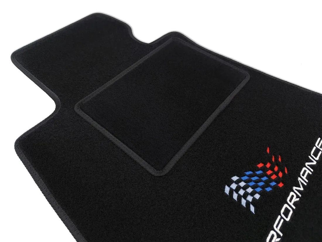 dywaniki-samochodowe-bmw-1-e87-2004-2013-2x-flaga-performance