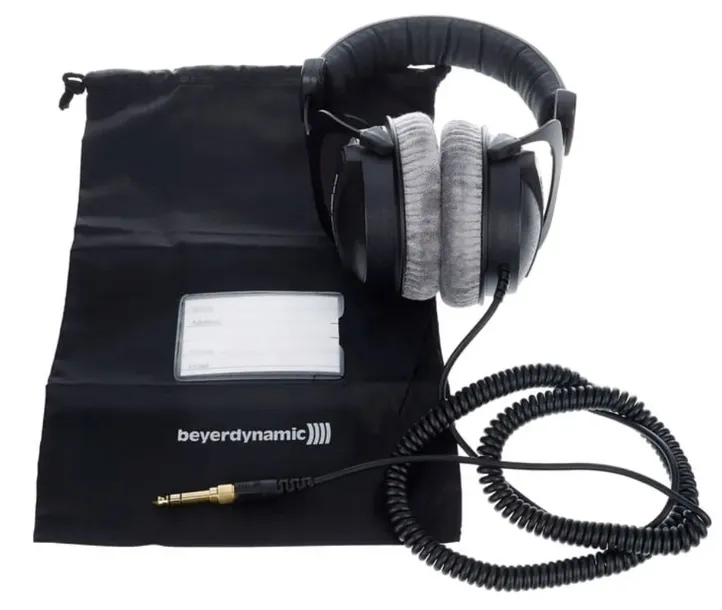 sluchawki-przewodowe-beyerdynamic-dt770-pro-250ohm-konstrukcja-zamknieta