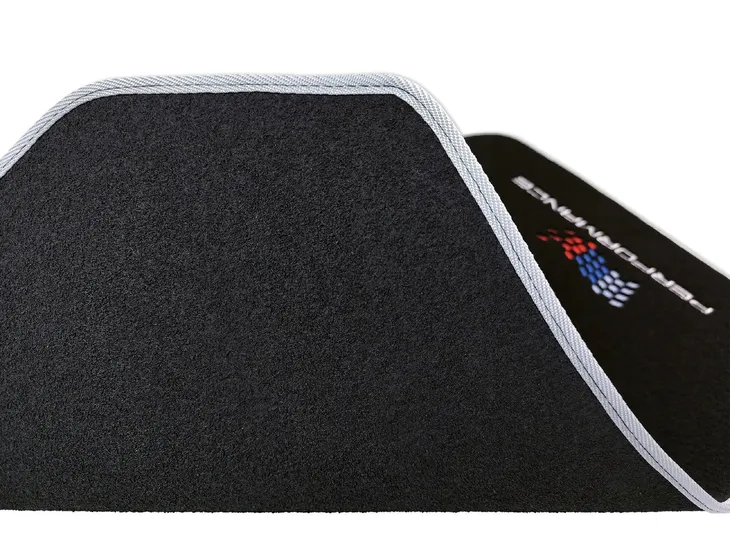 dywaniki-samochodowe-bmw-1-e87-2004-2013-performance-flaga-producent-lasota
