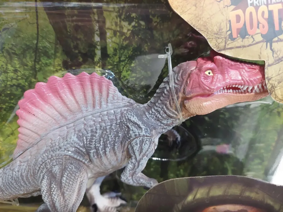dinozaur-figurka-ruchome-elementy-25-cm