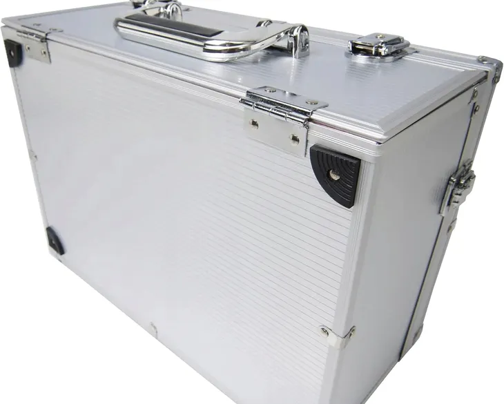 kuferek-aluminiowy-na-12-palet-typ-p-na-monety-typ-kaseta