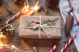 bombka-szklana-14x7-cm-kon-na-biegunach-choinke-swieta-prezenty-swiateczne