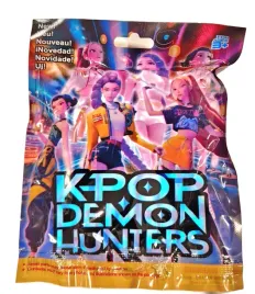 kpop-demon-hunters-figurka-niespodzian-10cm-rumi-zoey-mira-3-karty-saszetka
