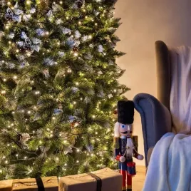 choinka-sztuczna-180cm-jak-zywa-sosna-diamentowa-piekna-royal-trees-premium